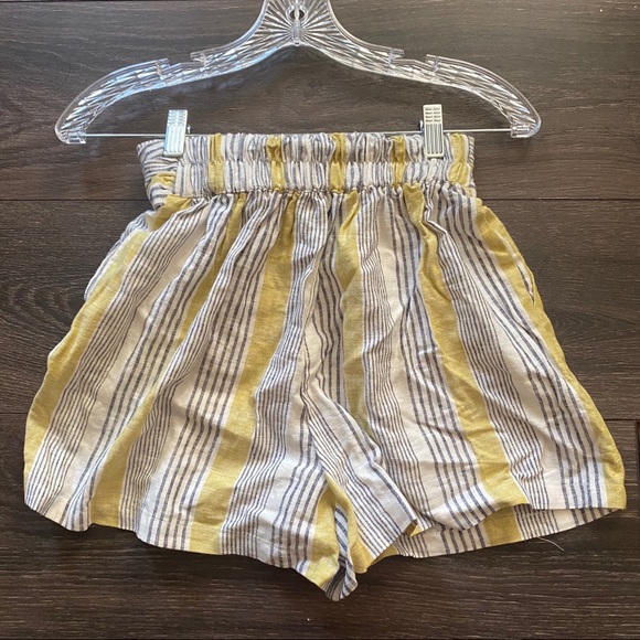 ASOS Bershka Shorts with Tie - Picture 2 of 3